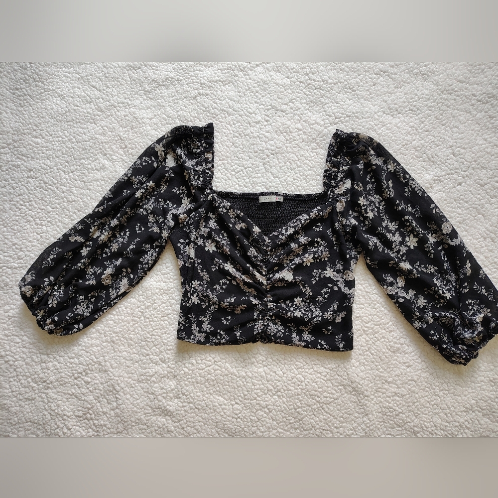 Lush Women's Medium Black White Floral Blouse Sheer Sleeves Ruched Smocked Top